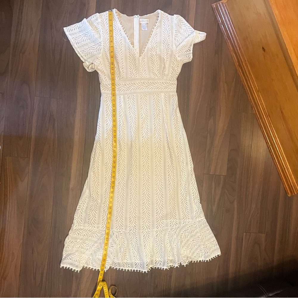 APRICOT Cream Lace Maxi Dress Flutter Sleeve V-Neck Ruffle Hem Lined Size 8 #482 - Picture 14 of 15